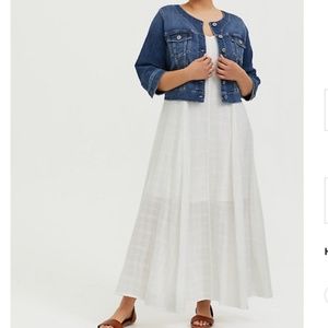 - IVORY TEXTURED TRAPEZE MAXI DRESS